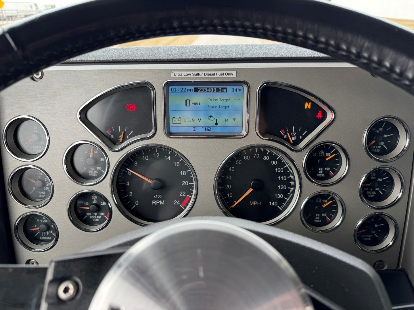 2017 MACK CXU613 - USED TRUCKS SLEEPER - image 15